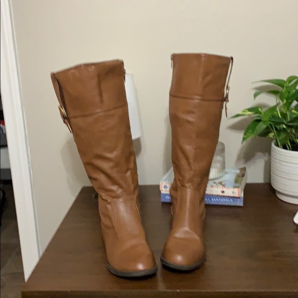 Riding boots